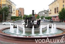  Площадь перед ТЮЗом, фонтан «Арлекин и Коломбина». 