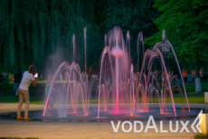 Цветомузыкальный пешеходный фонтан в Детском парке Орла