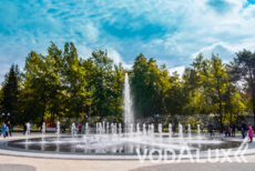 Строительство пешеходного цветомузыкального фонтана в центральном парке Новосибирска