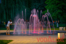 Цветомузыкальный пешеходный фонтан в Детском парке Орла
