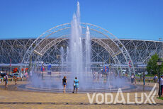 Пешеходный цветодинамический фонтан напротив стадиона