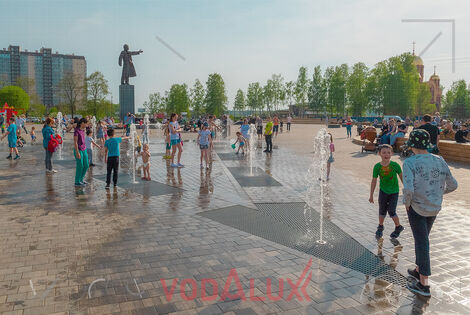 Завершено строительство сухого фонтана на центральной площади Кировска Ленинградской области