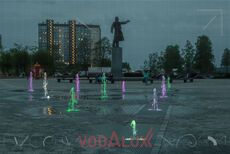 Пешеходный фонтан построен на площади в Кировске