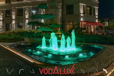 Два новых гранитных фонтана в парадном дворе элитного ЖК