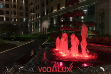 Два новых гранитных фонтана в парадном дворе элитного ЖК