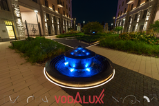 Два новых гранитных фонтана в парадном дворе элитного ЖК