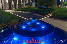 Два новых гранитных фонтана в парадном дворе элитного ЖК